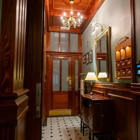 Апартаменты Old House 2