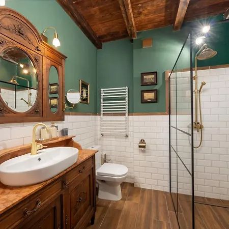 Апартаменты Old House 2 *