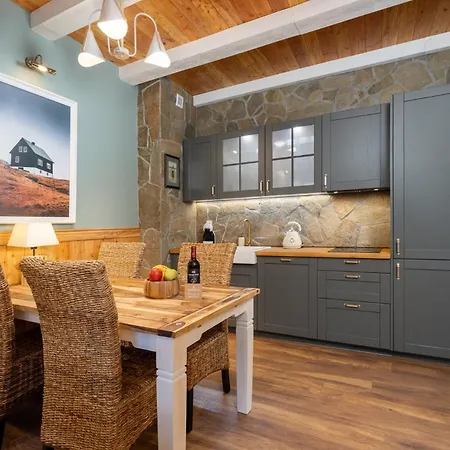 Апартаменты Old House 2