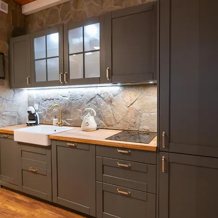 Old House 2 Апартаменты