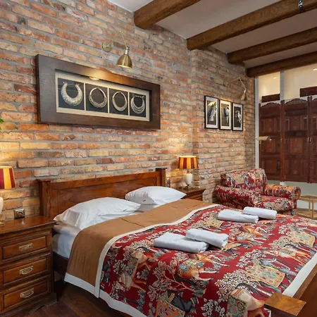 Old House 2 Апартаменты *