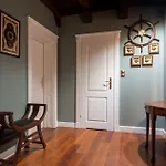 Daire Old House 2
