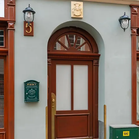 דירה Old House 2 *