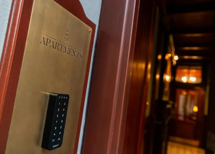 公寓 Old House 2 波兹南