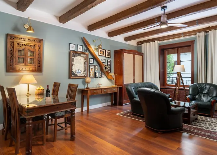 Apartment Old House 2 *